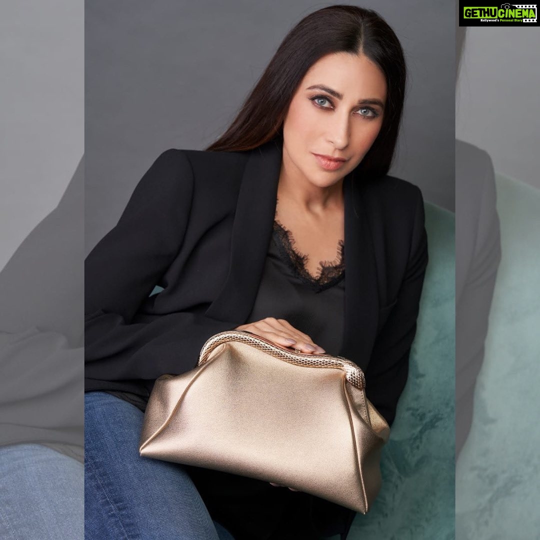 Karisma Kapoor Instagram - Bold in Gold with @bulgari #Bulgari #BulgariAccessories #ShadesOfWonder #Serpenti #collab