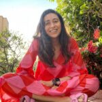 Karisma Kapoor Instagram - No filter Sunday 🌸 #sundayvibes