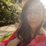 Karisma Kapoor Instagram - No filter Sunday 🌸 #sundayvibes