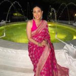 Karisma Kapoor Instagram - Starry nights in the city of Nawabs 💖💫✨ #eventdiaries #travelwithlolo Lucknow, Uttar Pradesh