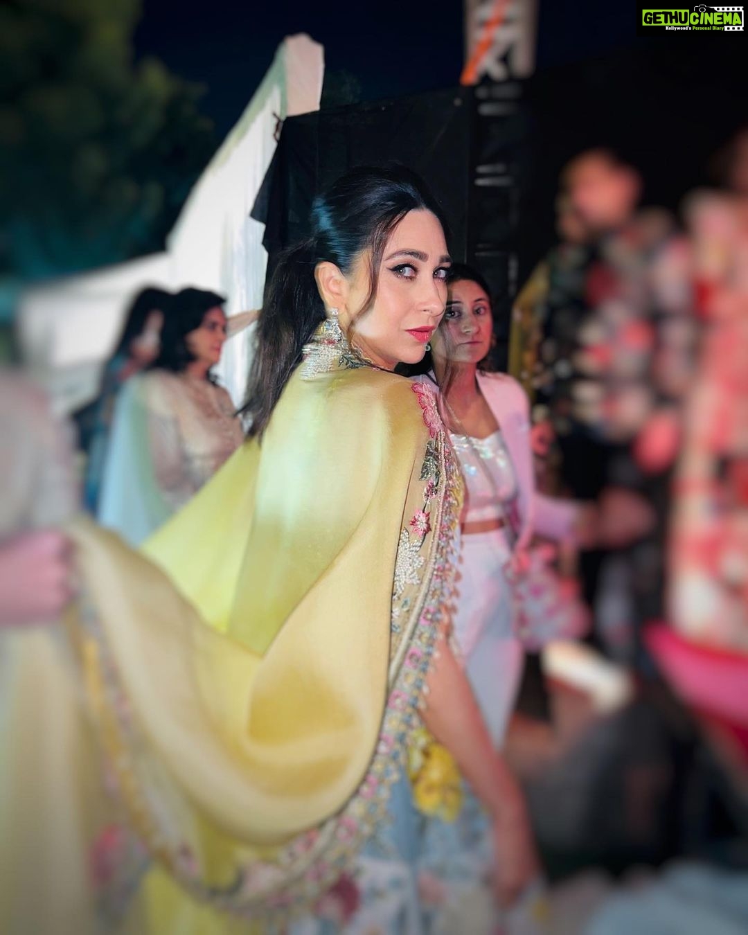 Karisma Kapoor Instagram - Delighted to have been associated with @varun_bahl & @khushii.india for Khushii Foundation's 20-year anniversary celebrations 💛✨