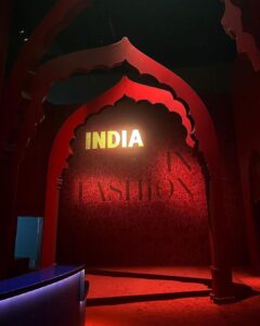 Karisma Kapoor Instagram - All heart to Nita Ji, Mukesh Ji, Isha & the Ambani Family 🤍
@nnmac.india is an alchemy of art and culture which draws from centuries of tradition. Proudly bringing Indian culture & heritage to a global platform
The last 2 days have been nothing but immersing myself in culture, fashion, beauty and so much more!
Truly a grand edition to Mumbai City 🫶🏻