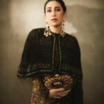 Karisma Kapoor Instagram - Tonight 🖤 for @nmacc.india #thegreatindianmusical #nmacc