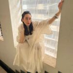 Karisma Kapoor Instagram - Take the stairs, you never know where it will lead 🐾 #thursdaze