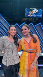 Karisma Kapoor Instagram - Had to remake this one… Reminiscing the g(old) time!♥️♥️ Missed you @tabutiful @neelamkotharisoni ♥️