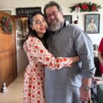 Karisma Kapoor Instagram - Family Matters ❤️ Missed a few who couldn’t be there 🤗 #christmastraditions🎄 #familylove