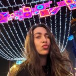 Karisma Kapoor Instagram - Beautiful lights, city nights 💖💕💕 #fifaworldcup2022 #semifinals #messyhairdontcare Qatar - Doha
