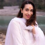 Karisma Kapoor Instagram – The beauty of the mountains 🙏🏼🌄💫