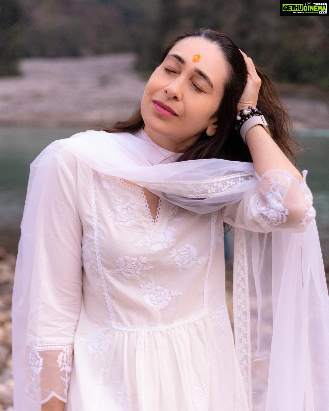 Karisma Kapoor Instagram - The beauty of the mountains ππΌππ«