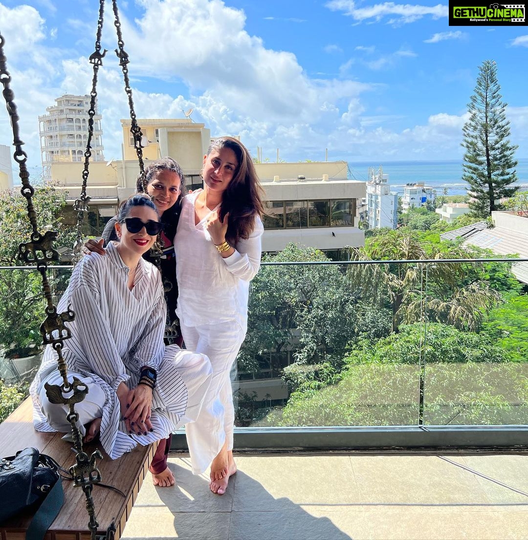Karisma Kapoor Instagram - Maharashtrian meal day ЁЯШЛЁЯШЛЁЯзб #yumyum рдЭреБрдирдХрд╛ рднрд╛рдХрд░реА рдЕрдВрдмрд╛рдбреА рднрдЬреА рдХреЛрдерд┐рдВрдмреАрд░ рд╡рдбреА рд╕реЛрд▓рдХрдвреА рднреЛрдкрд│реНрдпрд╛рдЪреЗ рднрд░реАрдд @rujuta.diwekar @kareenakapoorkhan Mumbai - рдореБрдВрдмрдИ