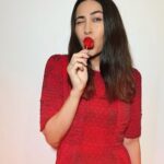 Karisma Kapoor Instagram - All red everything 🍭❤️ #aboutlastnight