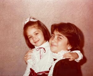 Karisma Kapoor Instagram - To the bestest sister and my best friend ❤️❤️❤️
Happiest birthday 🎊🤗 
Always twinning and winning 👯‍♀️😉😅🙌🏼
#happybirthday