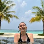 Karisma Kapoor Instagram - End of Summer ⛱