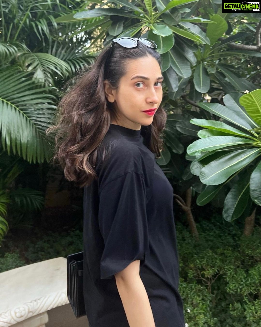 Karisma Kapoor Instagram - Moving on to the next chapter π Always grateful and thankful ππΌπ€