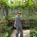 Karisma Kapoor Instagram - Stripe it ☑️