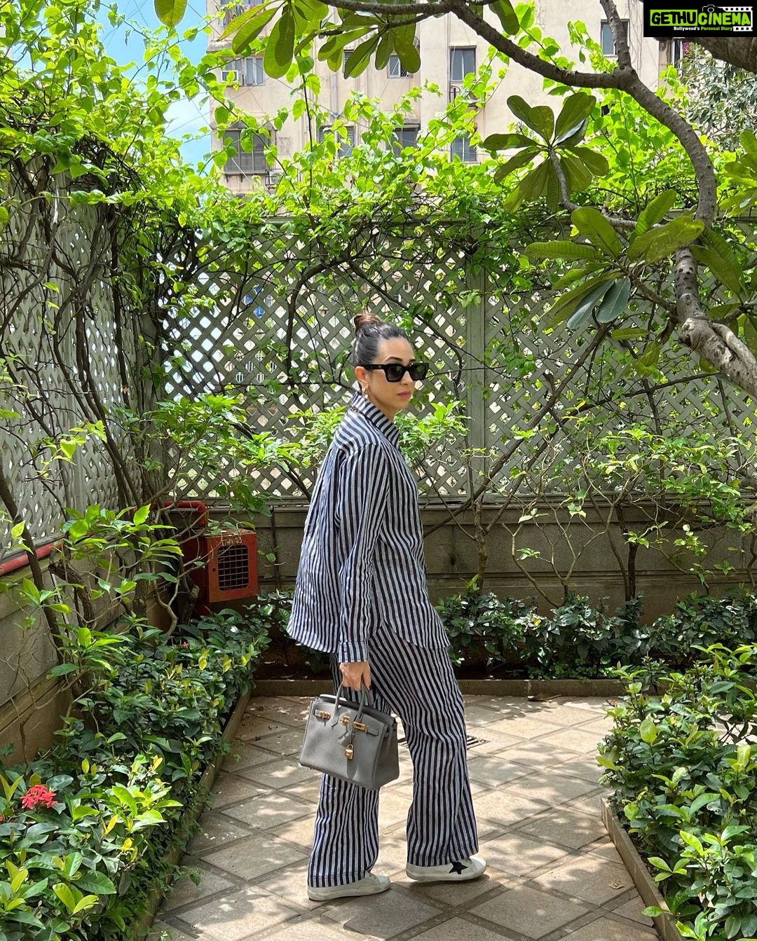 Karisma Kapoor Instagram - Stripe it ☑️