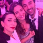 Karisma Kapoor Instagram - Big Love for Mr and Mrs Ranbir Kapoor ❤️ #aboutlastnight✨ #merebhaikishaadihai