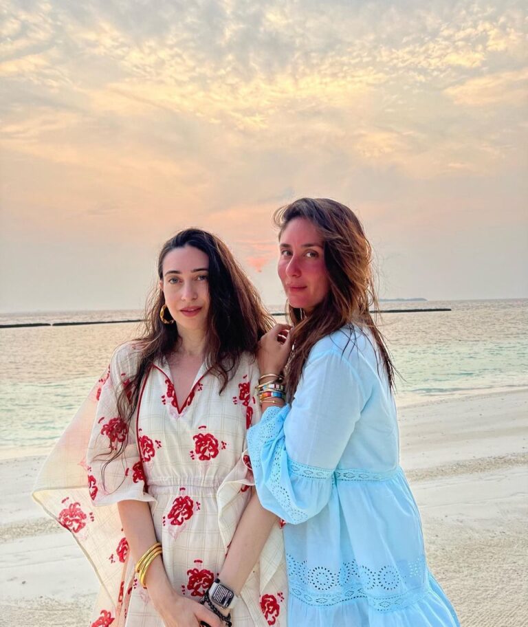 Karisma Kapoor Instagram - Grateful for each other and everything in between ❤️🙏🏼❤️ #bestsisterever Pic credit - @thesamairakapur