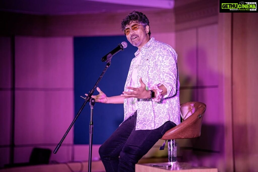 Karthik Kumar Instagram - 🙏❤️ A heartfelt THANK YOU to our incredible audience in Coimbatore for making this night truly unforgettable. Your energy, laughter, and love filled the room and made it a night to remember. We couldn't have done it without your support! Our first show in Coimbatore, Aansplanning ft. Karthik Kumar was an absolute SELL-OUT sensation, and we can't thank you enough! 🙌😄 Thanks to our partners♥️ Hospitality partner @theorbishotel Radio Partner @suryanfm Photography partner @themagichuesphotography Coimbatore, Tamil Nadu