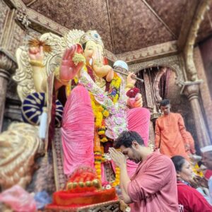 Kartik Aaryan Instagram - It’s that Joyous time of the year🥁🔥Ganpati Bappa Morya 🙏🏻
#LalBaughchaRaja