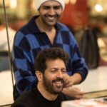 Kartik Aaryan Instagram – Happy birthday handsome director  @kabirkhankk sir 😎
Chandu ka Diet itna chal raha hai ki hosh  hi nahi hai 
insta par ek din late post ho raha hai 🥵