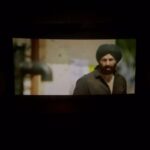 Kartik Aaryan Instagram – This iconic scene 💪🏻
Just a fanboy in me screaming n shouting for Tara Singh 🔥 @iamsunnydeol #Gadar2