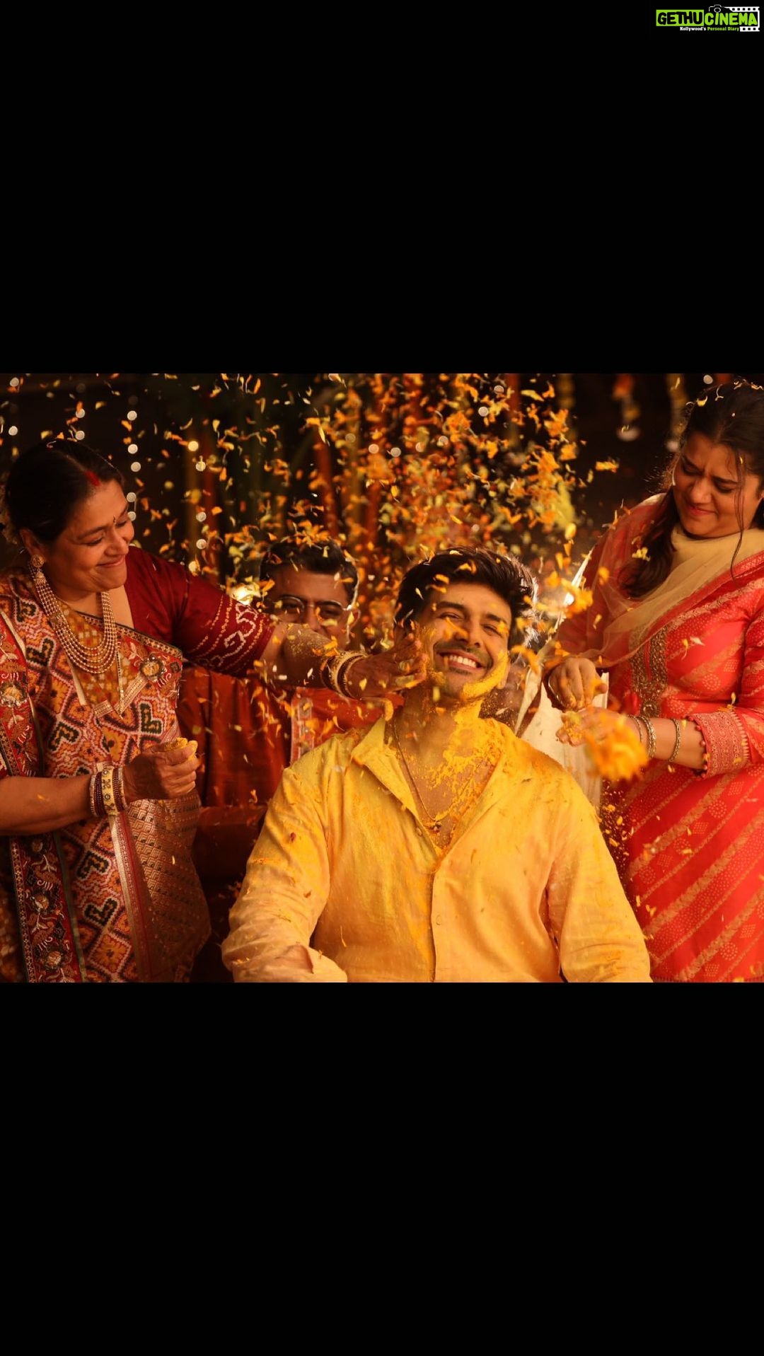 Kartik Aaryan Instagram - From Haldi holi to the Grand palace⦠#AajKeBaad will always be Specialš¤ #SatyaPremKiKatha in cinemas !! London, United Kingdom