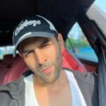 Kartik Aaryan Instagram - Post work out ग्लो 👼🏻