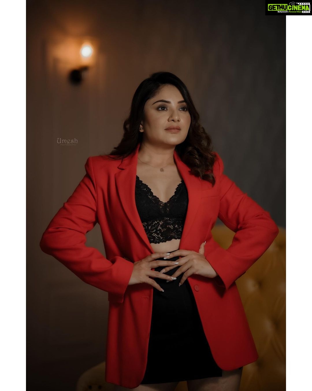 Karunya Ram Instagram - 🖤💛❤️ Raja Rajeshwari Nagar, Bangalore South