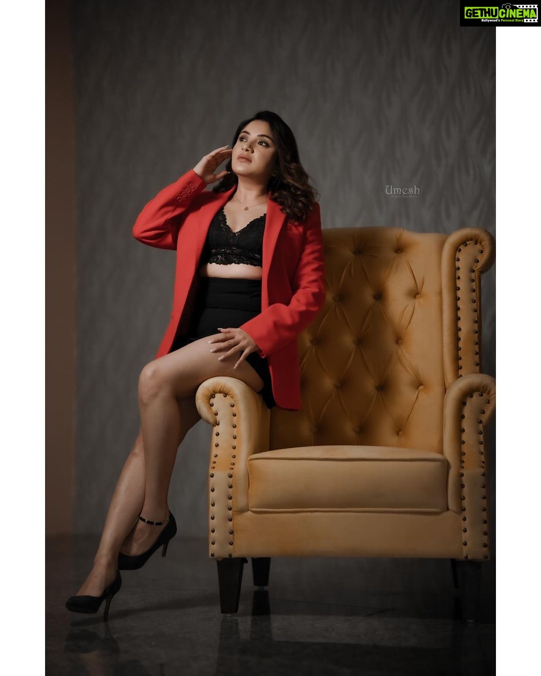 Karunya Ram Instagram - 🖤💛❤️ Raja Rajeshwari Nagar, Bangalore South