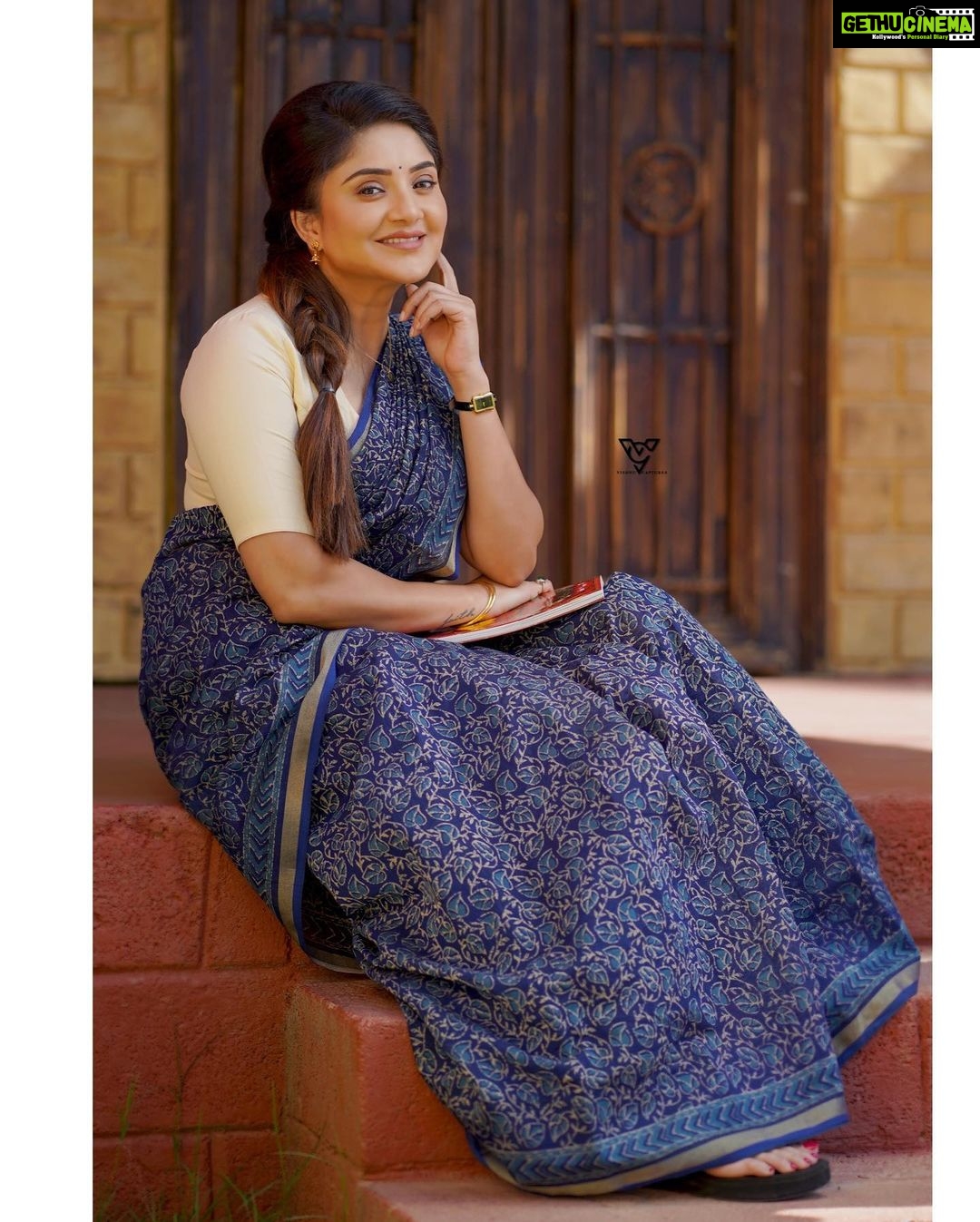 Karunya Ram Instagram - 🦋🦋🦋 : : : #karunyaram #milkybeautykarunyaram #heroine #actress