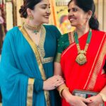 Karunya Ram Instagram - ಅಮ್ಮ ಮಗಳು unconditional love 🥰😍🫶🏼💚❤️💚❤️💚❤️ : : Makeup & Hair : @makeoverbysamridhi_ram Jewllry : @aabushanjewellery1941 : : #karunyaram #milkybeautykarunyaram #motherlove #cute #sweet #strong #mother #motherlove #purelove #unconditionallove #cuteness #beautiful #soul #pretty #indian #traditionl #traditionallook #aabushanjewellery #goldjewellery Indranager, Bangalore