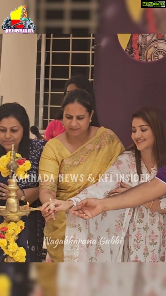 Karunya Ram Instagram - ಅಶ್ವಿನಿ ಪುನೀತ್ ರಾಜಕುಮಾರ್ ಕರ್ನಾಟಕ ಸಿಂಡಿಕೇಟ್ ಫೌಂಡೇಶನ್ ಹಾಗೂ ಕಿಮ್ಸ್ ಆಸ್ಪತ್ರೆಯ ಸಹಯೋಗದಲ್ಲಿ ಅಂಗಾಂಗ ದಾನ ಶಿಬಿರ ಕಾರ್ಯಕ್ರಮ ಉದ್ಘಾಟಿಸಿದರು ಈ ಕಾರ್ಯಕ್ರಮದ ಉಸ್ತುವಾರಿಯನ್ನು ನಟಿ ಕಾರುಣ್ಯರಾಮ್ ವಹಿಸಿಕೊಂಡಿದ್ದು. Admin : @nagabharana_gubbi PR : @pinkticketsofficial @ashwinipuneeth.rajkumar @ikarunya #kfiinsider #nagabharanagubbi #Kannada #sandalwood #ashwinipuneethrajkumar #karunyaram #pinkticketspro #appu #puneethrajkumar Bangalore, India