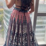 Karunya Ram Instagram - When you are confident about yourself, entire world becomes your Ramp and each step you take is a ramp walk…🧿🤗❤️ : : #karunyaram #milkybeautykarunyaram #fashion #fashionstyle #fashionshow #showstopper #indowestern #beautiful #cute #gorgeous #pretty #rampwalk #designer #rajdeepranawat #showsteers #actress #trendingreels #trending #viral Four Seasons Hotel Bengaluru at Embassy One