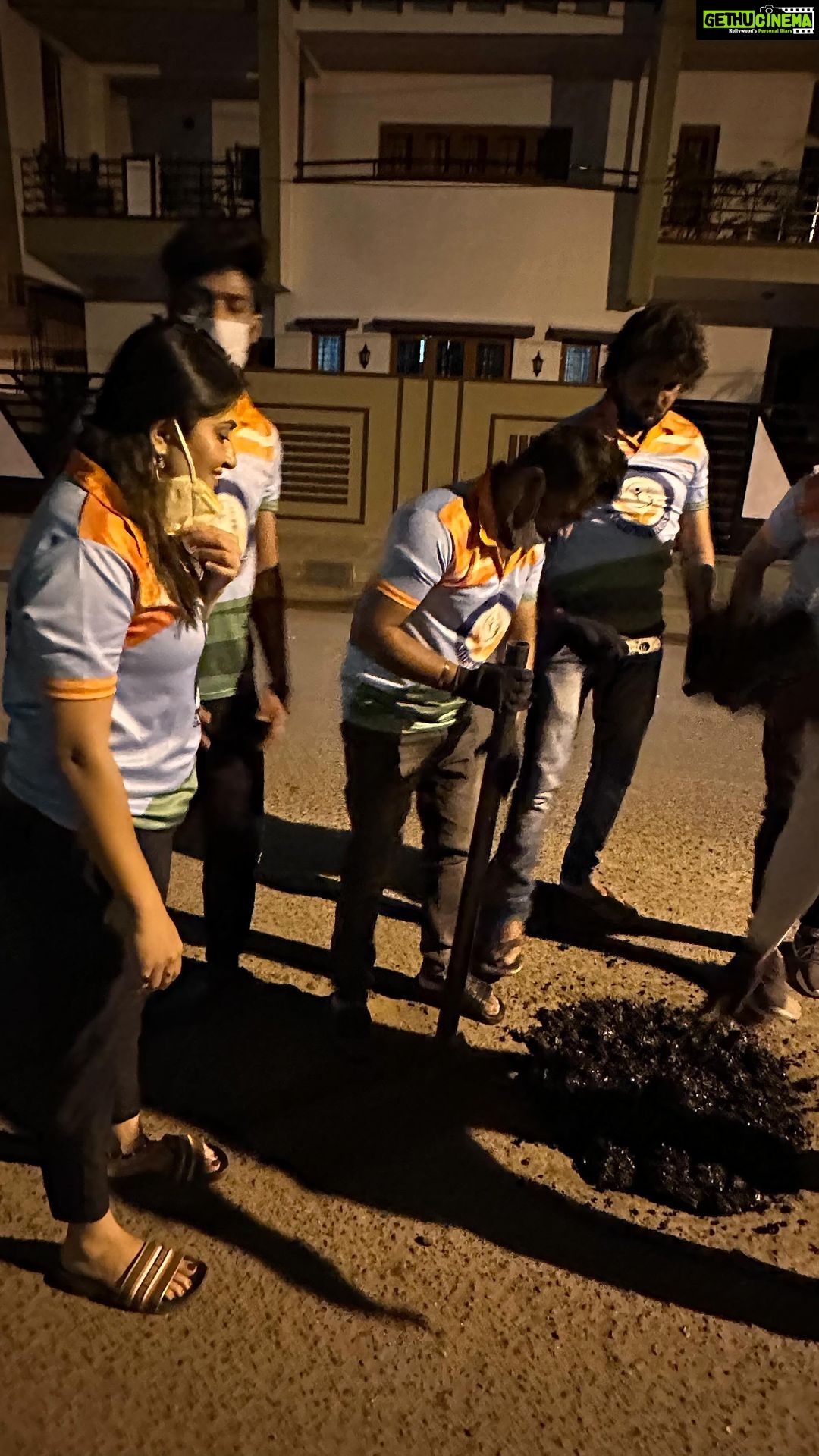 Karunya Ram Instagram - Little things make great difference ! yes, team samakar has taken up pathole filling as a challenge... Our new initiative is to cover up all deadly patholes in city to ensure save drive to riders as it may be very dangerous to travel through such hurdles causing accidents injury & deaths So please notify us by using #samakartrust & tag us @samskartrust with the pic of pathole near by you which need to be fixed join hands to build a better society🤗✌🏼 : : : #samskartrust #socialservice #upliftingsociety #helpinghands #joinhands #forbettersociety #patholes #rrnagar #challage #bbmp #karnataka #trending #viral #instagood #instagram #insta Raja Rajeshwari Nagar, Bangalore South