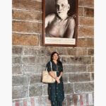 Karunya Ram Instagram - In the temple city @ Arunachalesvara temple blessed insight of Agni Lingam one of panchabhootlingas This place is so holy & sacred Jst feels so spiritual depicting meaning of life hail Param Punya Bhagavan Sri Ramana Maharishi🙏🏻 : : : #thiruvanamallai #sriramanamaharshi #divine #spiritual Arunachaleswara Tempel, Thiruvannamalai