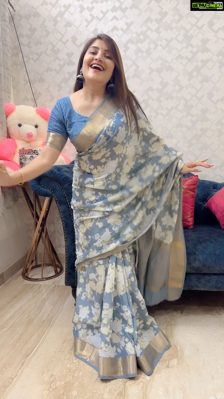 Karunya Ram Instagram - What Jumka🩶🤍🩵 : : Wearing : @houseof.raadhya_sarees Jumka @bcos_its_silver : : #karunyaram #milkybeautykarunyaram #jumka #jumkalove #jumkaswag #jumkastyle #jumkasong #tredning #viralvideos #viral #viralreels #viraldance #saree #sareelove Home