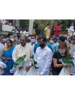 Karunya Ram Instagram - Congratulations on this tremendous win in Karnataka assembly polls 23 ,hats off to our dynamic Leader Sri Siddaramaiah sir who is known for his socialist,secular outlook,we wish & hope for better governance in upcoming days , all the very best to you sir , we all know you are a man of word who keeps up the promises ✋🏻💐✌🏼

#wishforbettertommorow #2023 #election #karnataka