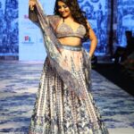 Karunya Ram Instagram - Wow had a sucessfull show at the @timesfashionweek walked for this amazing designer @rajdeep.ranawat.official 🤗 and I just loved it 💗Thnk u @bangalore_times for tis beautiful show lots n lots of love ❤️🥰😍🤗⭐️ : : : Four Seasons Hotel Bengaluru at Embassy One