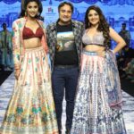 Karunya Ram Instagram - Wow had a sucessfull show at the @timesfashionweek walked for this amazing designer @rajdeep.ranawat.official 🤗 and I just loved it 💗Thnk u @bangalore_times for tis beautiful show lots n lots of love ❤️🥰😍🤗⭐️ : : : Four Seasons Hotel Bengaluru at Embassy One
