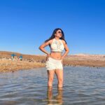 Karunya Ram Instagram – Dead sea vibes ✨🧿🌊
:
:
PC : @makeoverbysamridhi_ram 🍑
#karunyaram #milkybeautykarunyaram #actress #vacation #holiday #jordan #memories #deadsea #deadseajordan #travel #photography #beautiful #hot #nice #jordan Dead Sea (Jordan) – The Lowest Point On Earth