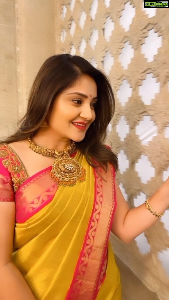 Karunya Ram Instagram - A Saree never tells you to fit in,it makes you stands out 🥻❤️ : : Makeup up and hair : @makeoverbysamridhi_ram Jewllry : @aabushanjewellery1941 Saree : @kuberan_silks : : #karunyaram #milkybeautykarunyaram #actress #saree #love #tradition #beauty #cute #beautiful #jewllery #aabhushan #trendingreels #viral #insta