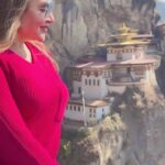 Karunya Ram Instagram - ♥️💓💗🇧🇹 : : : #karunyaram #milkybeautykarunyaram #butan #tigernestmonastery #trending #viral #travel #explore #vacation Paro Taktsang Temple 'Tigers Nest'