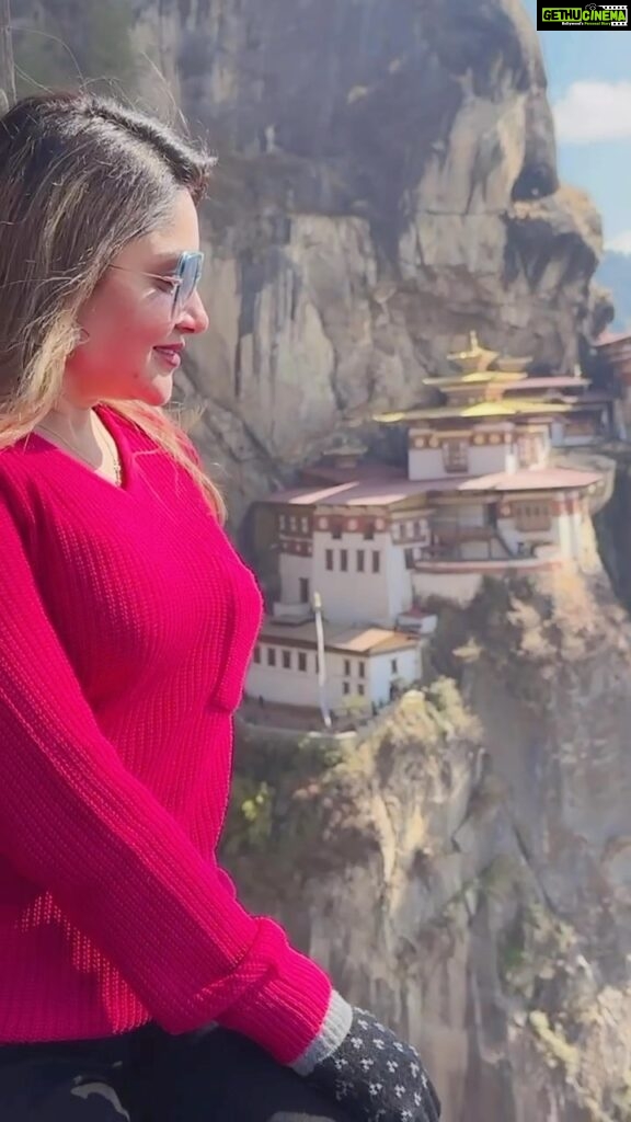 Karunya Ram Instagram - ♥️💓💗🇧🇹 : : : #karunyaram #milkybeautykarunyaram #butan #tigernestmonastery #trending #viral #travel #explore #vacation Paro Taktsang Temple 'Tigers Nest'