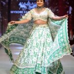 Karunya Ram Instagram – Mysore fashion week 💚🤍
:
:
Wearing : @charu_parashar_official
Jewllry : @sri_ganesh_sadashivnagar
Watch : @timex.india
Evnt : @mysorefashionweek @jayanthiballal
:
:
#karunyaram #milkybeautykarunyaram #fashion Mysore Union