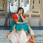 Karunya Ram Instagram - ಸರ್ವರಿಗೂ ಸುಗ್ಗಿ ಹಬ್ಬ ಸಂಕ್ರಾಂತಿ ಹಬ್ಬದ ಹಾರ್ದಿಕ ಶುಭಾಶಯಗಳು 🌾🌺🌴 : : #karunyaram #milkybeautykarunyaram #sankrathi #suggie #pongal Raja Rajeshwari Nagar, Bangalore South