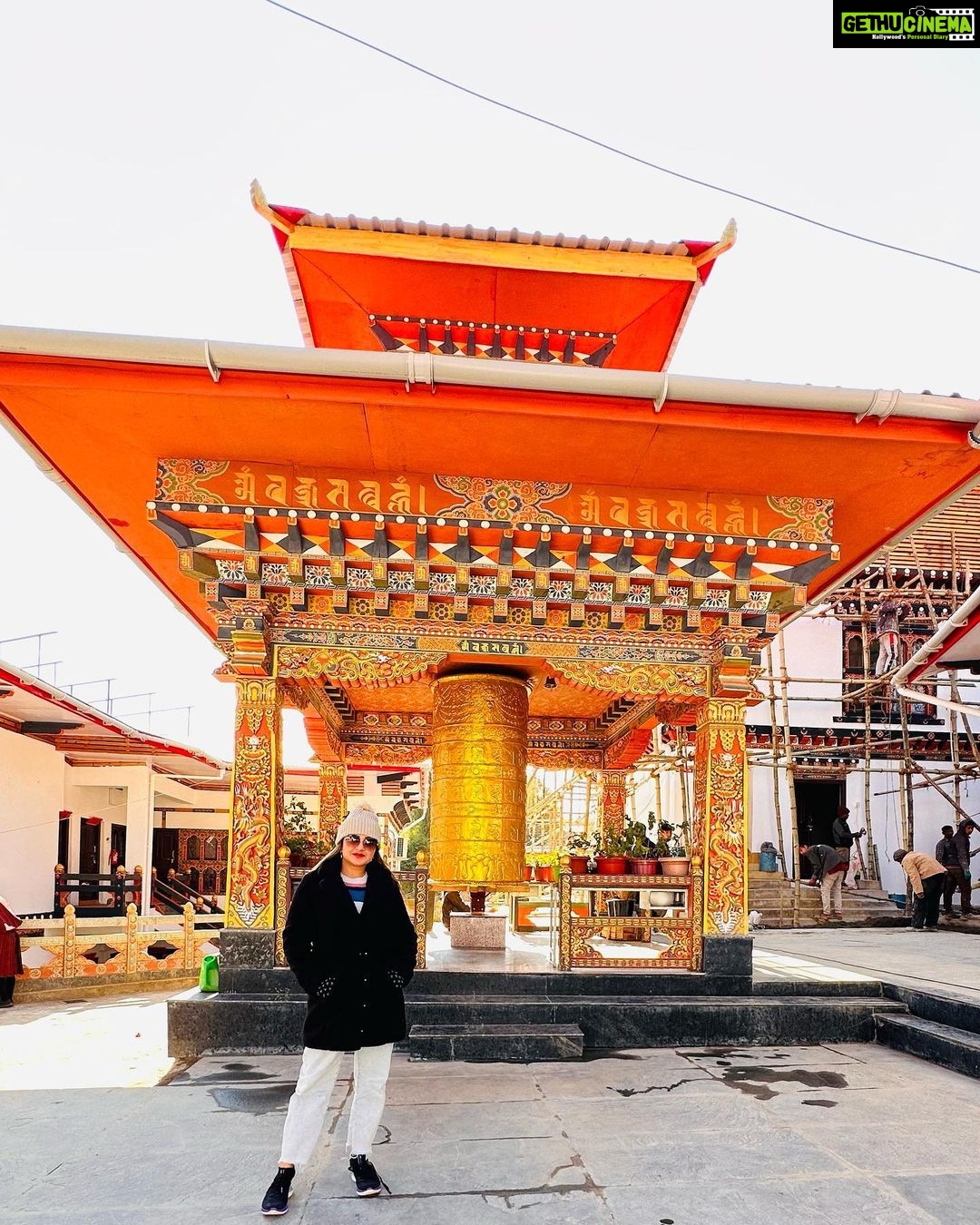 Karunya Ram Instagram - A vacation is having nothing to do and all day to do it in 🤗💐🎊 : : : #bhutan #travel #vacation #karunyaram #samridhiram #sisterlove #buthantravel Thimphu, Bhutan