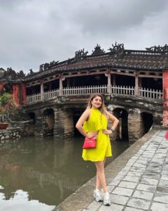 Karunya Ram Instagram - Vietnam 🇻🇳💚♥️ 
:
:
:
#karunyaram #milkybeautykarunyaram #vietnam #explore #vacation #travel #sisters #sisterlove #danang