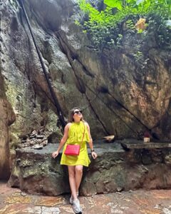 Karunya Ram Instagram - Vietnam 🇻🇳💚♥️ 
:
:
:
#karunyaram #milkybeautykarunyaram #vietnam #explore #vacation #travel #sisters #sisterlove #danang