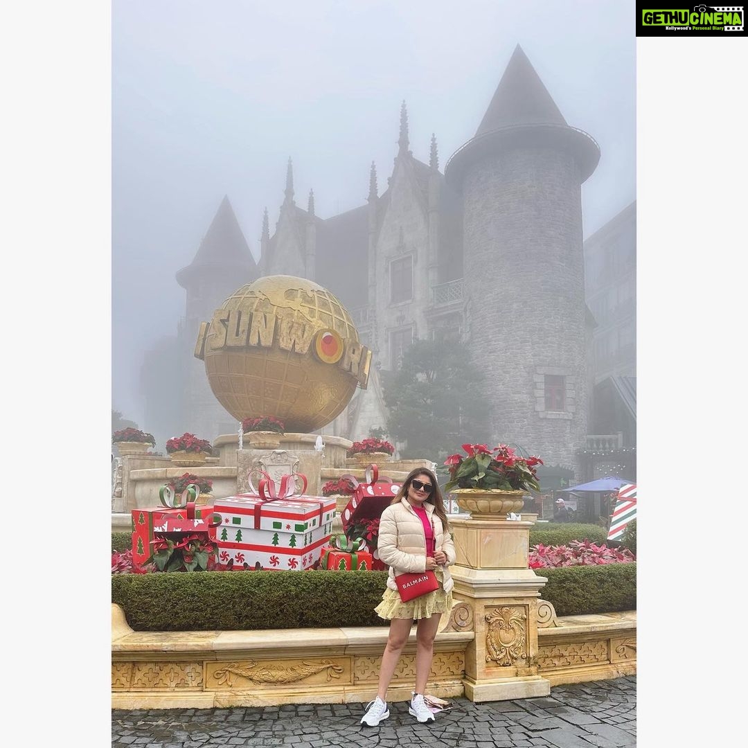 Karunya Ram Instagram - 🇻🇳♥️💖 : : : #karunyaram #milkybeautykarunyaram #vietnam #sunworld #banahills #vacation #travel #memories #fun #explore Da Nang, Vietnam